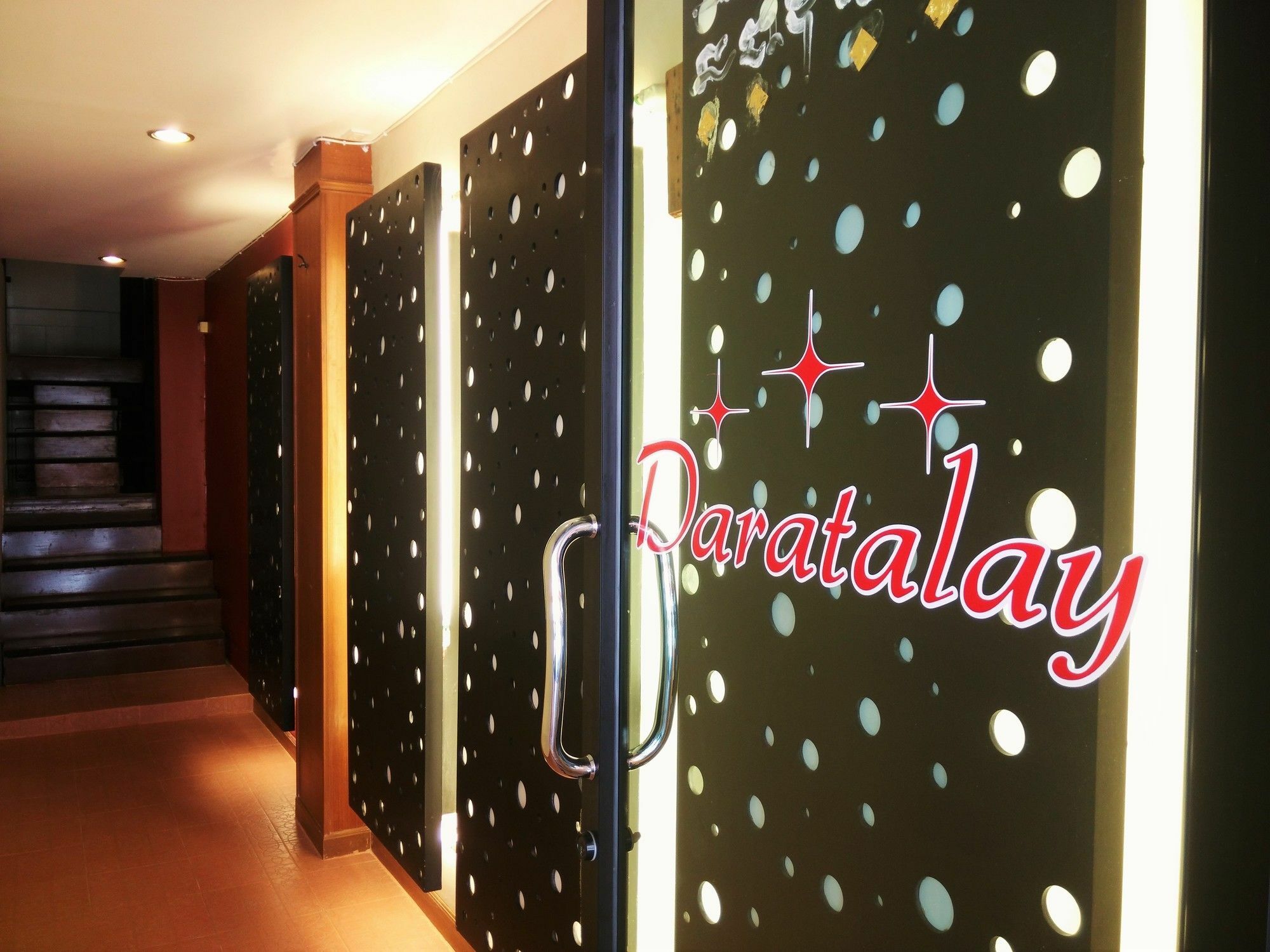 Hotel Daratalay - Jomtien Bang Lamung Exterior foto